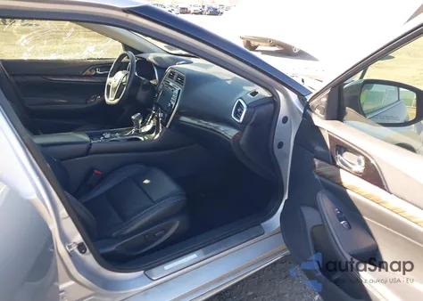 2017 Nissan Maxima 3.5 Platinum из США, поврежденный, VIN 1N4AA6AP9HC420971